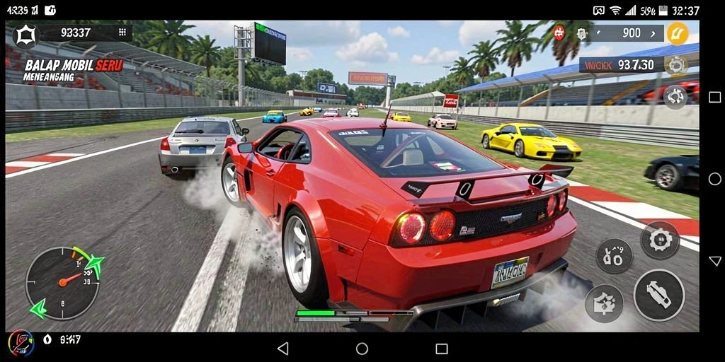 Gameplay seru dalam balapan mobil yang mendebarkan.